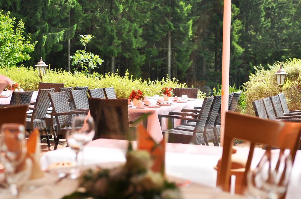 Hotel Landhaus Berghof Wenden  Экстерьер фото